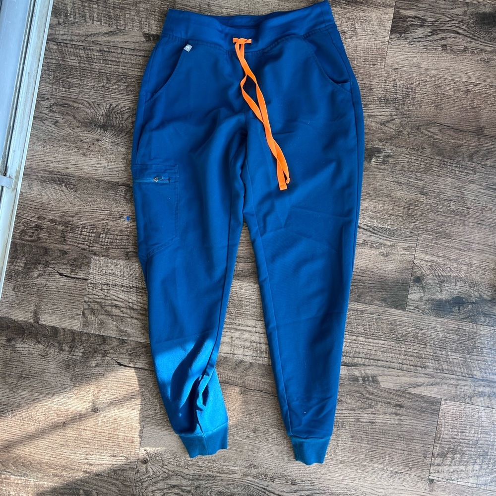 Blue Figs Scrubs Technical Collection